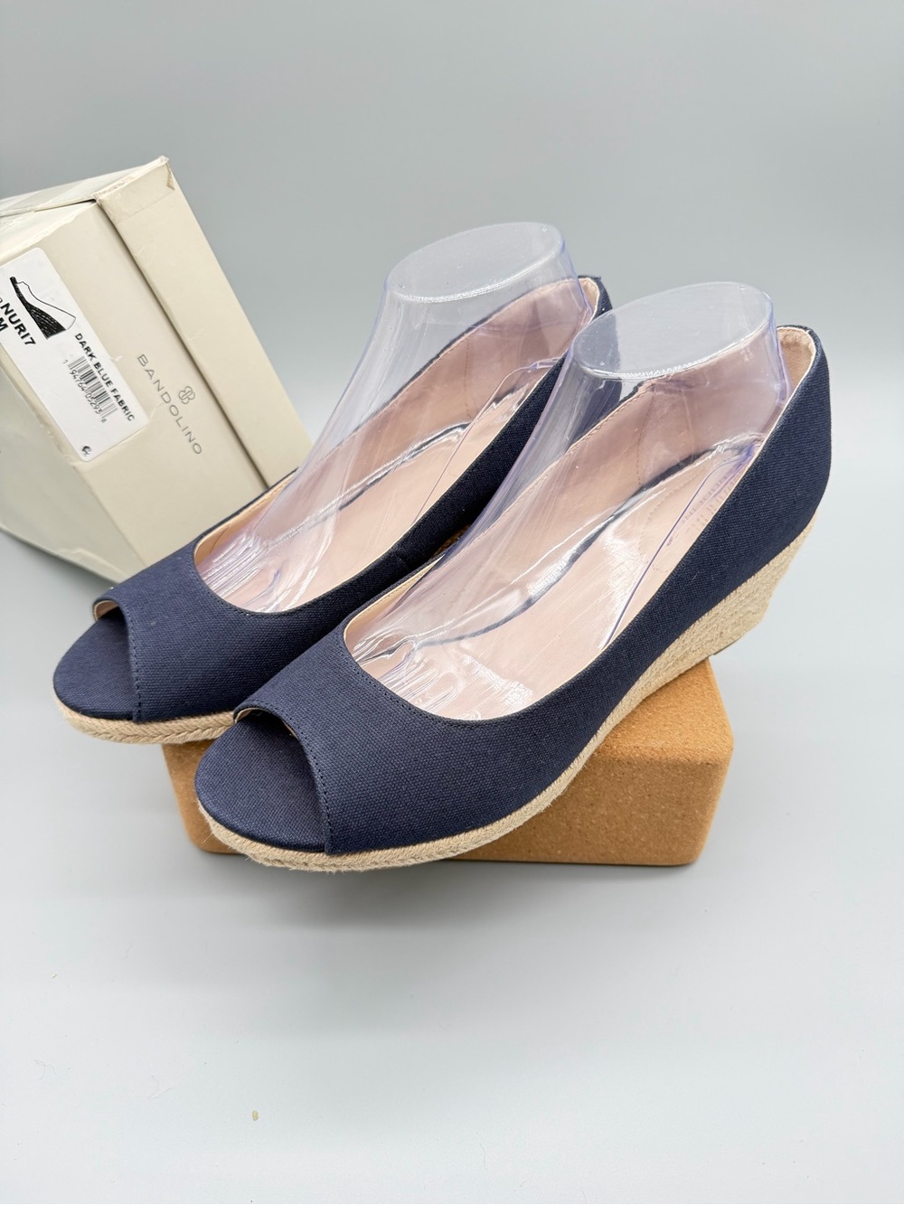 Women’s US 9.5 M Bandolino Nuri Peep Toe Wedge Espadrilles. New in box.